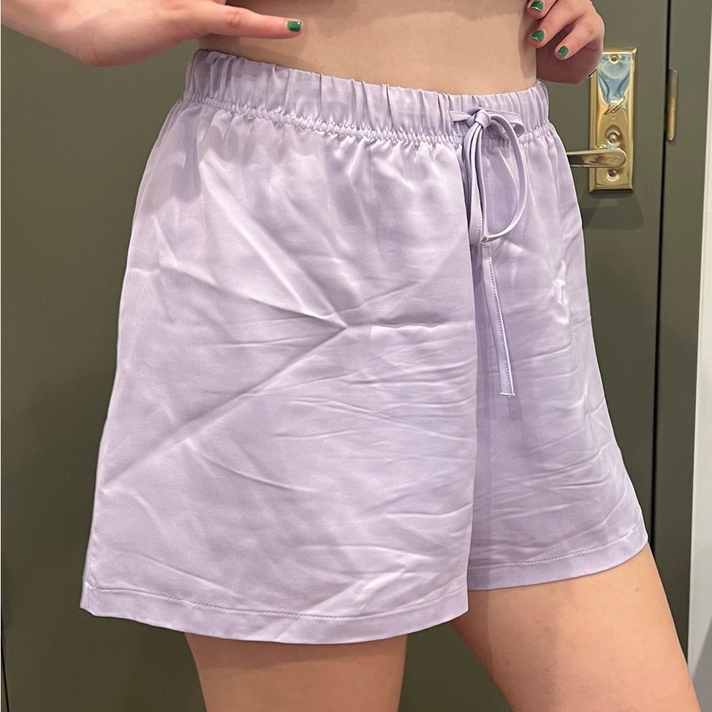 Lilac sateen shorts